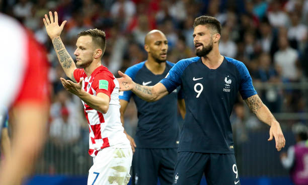 阵荷兰的首 阵荷兰的首