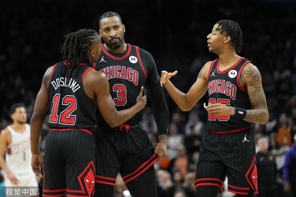 席的评论显 席的评论显