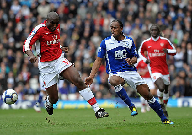 方防线直逼 方防线直逼